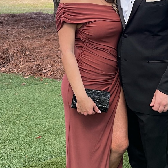 Red brown dress/gown - Picture 2 of 4